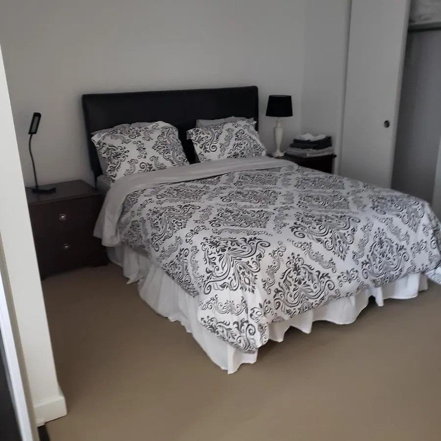Lovely Entire 1 Bedroom Plus A Den Fully Furnished Ottawa Canada